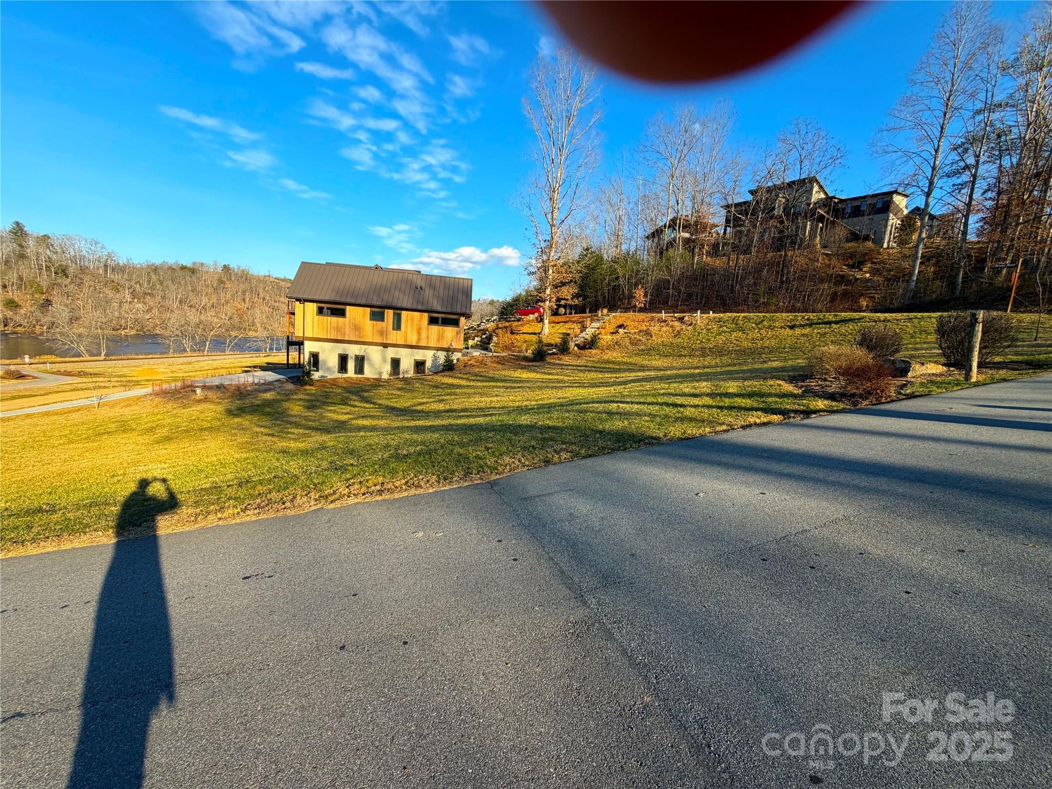 2 River Run Asheville NC 28804
