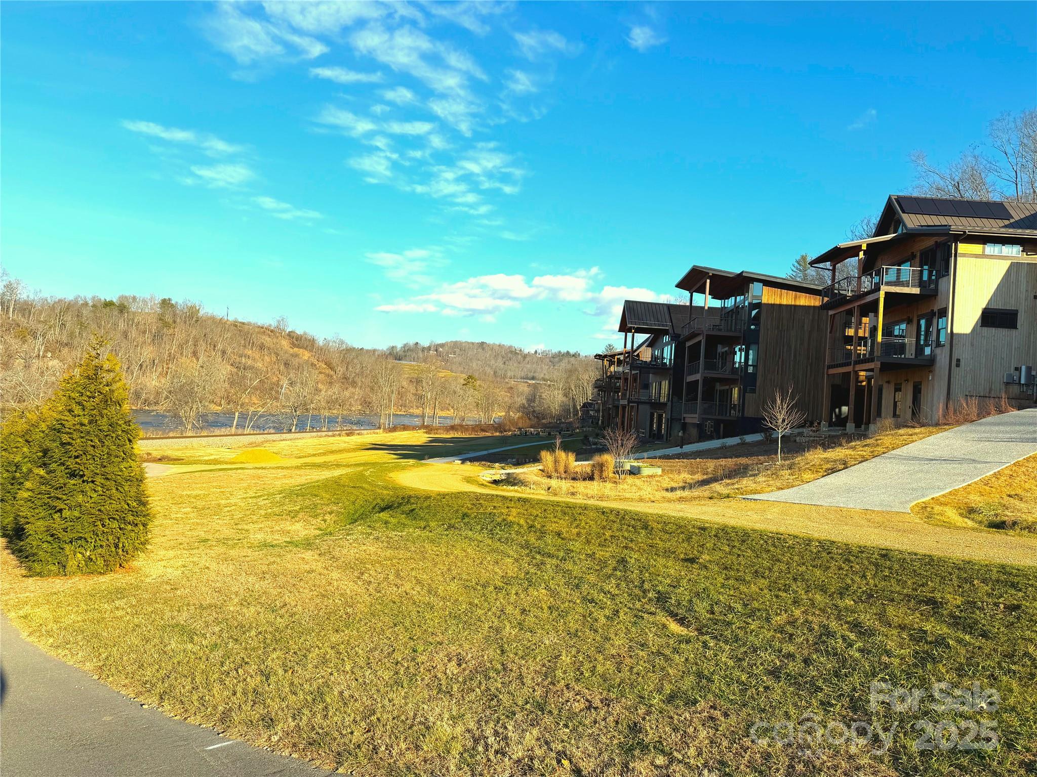 2 River Run Asheville NC 28804