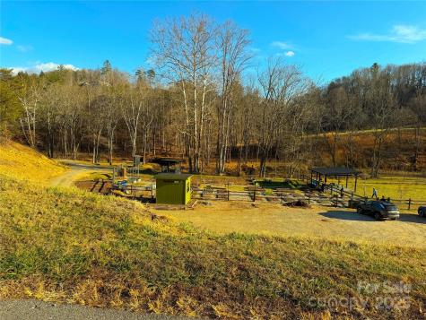 2 River Run Asheville NC 28804