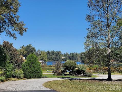 62 Oscelake Way Hendersonville NC 28739