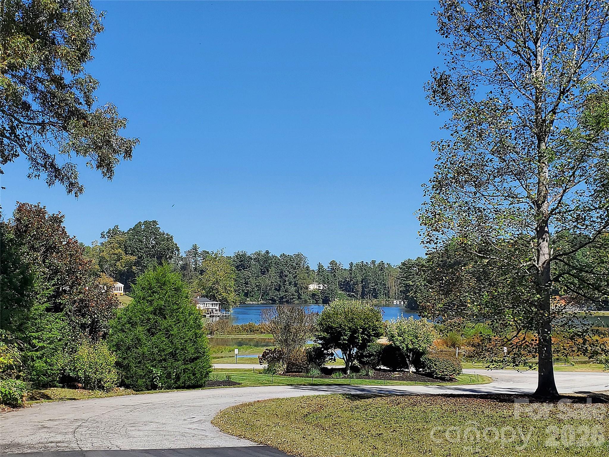 62 Oscelake Way Hendersonville NC 28739