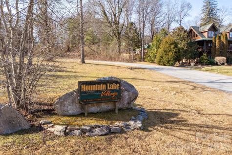 62 Oscelake Way Hendersonville NC 28739