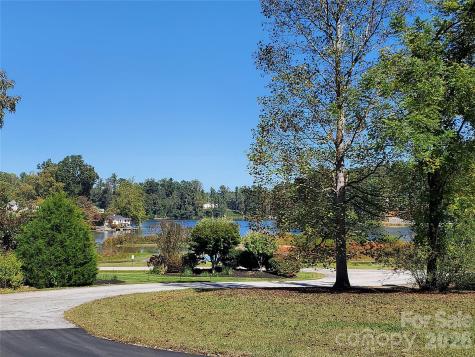 62 Oscelake Way Hendersonville NC 28739