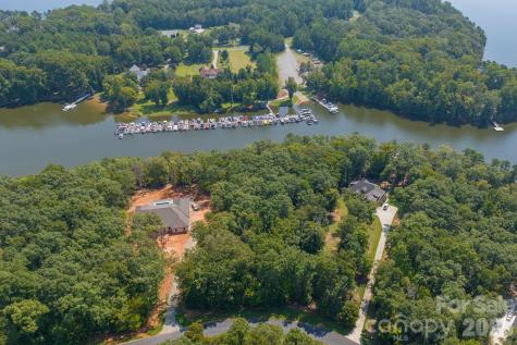 1047 Starboard Reach Drive Lexington NC 27292