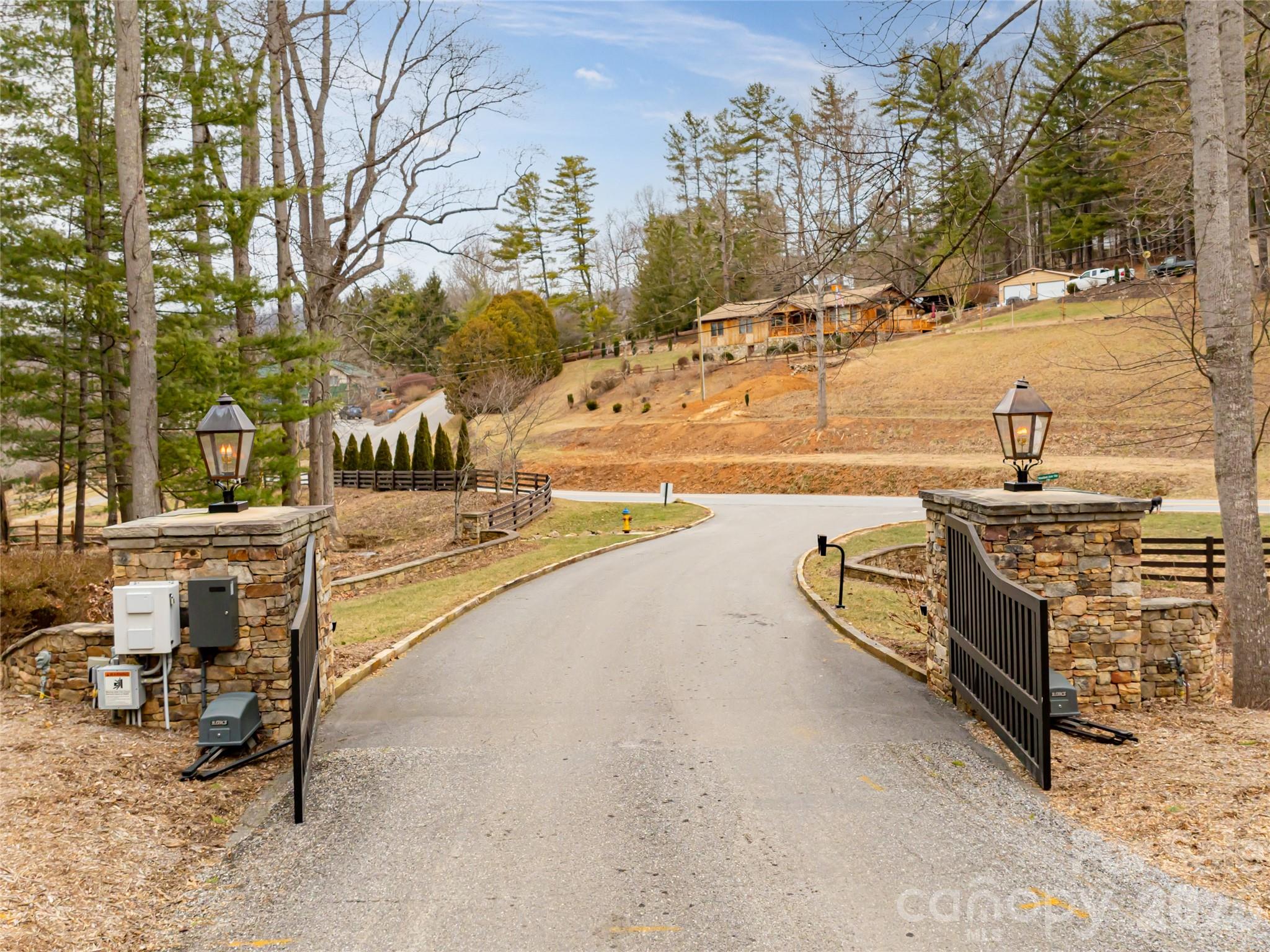 74 Longspur Lane Asheville NC 28804