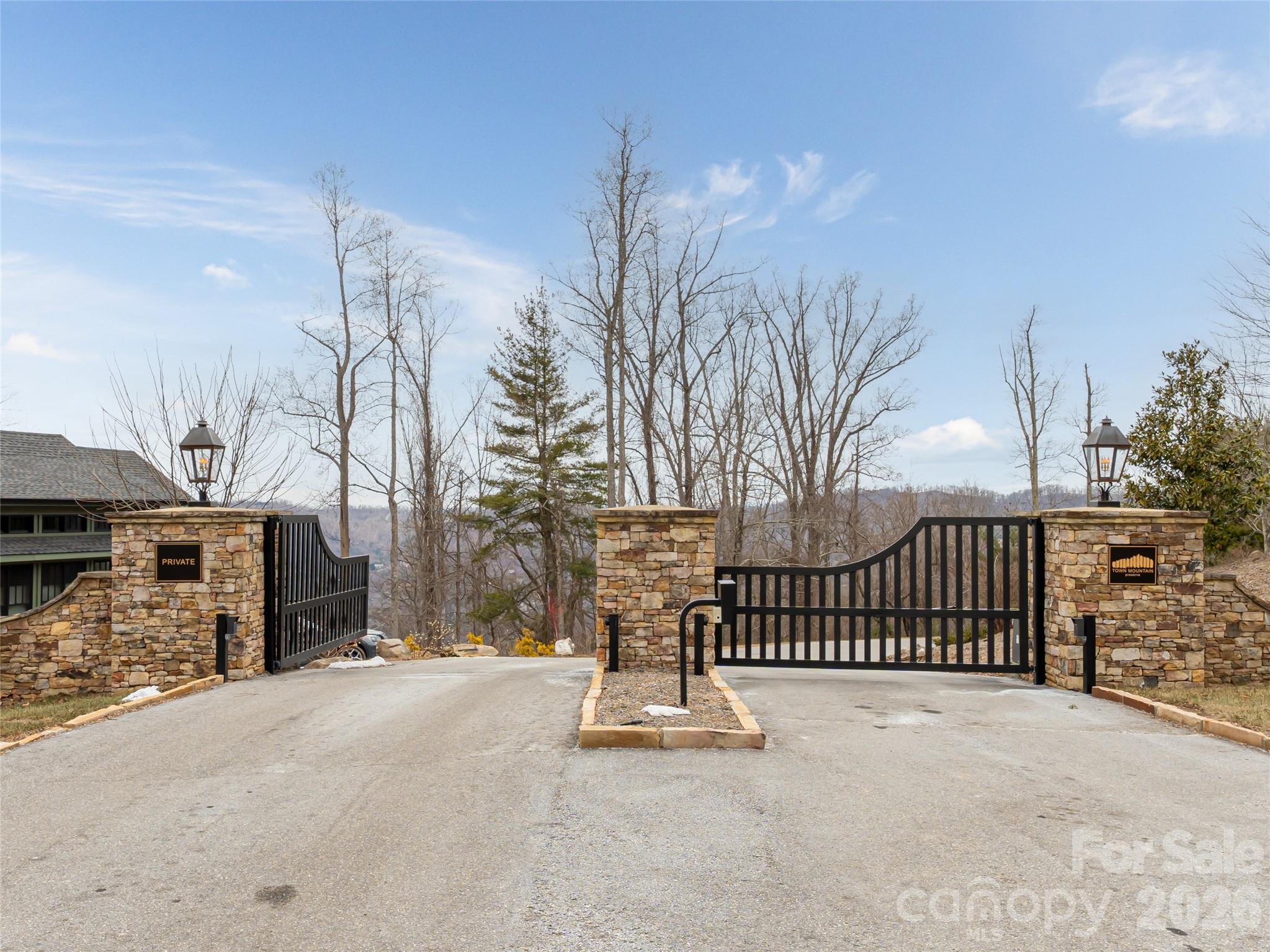 74 Longspur Lane Asheville NC 28804
