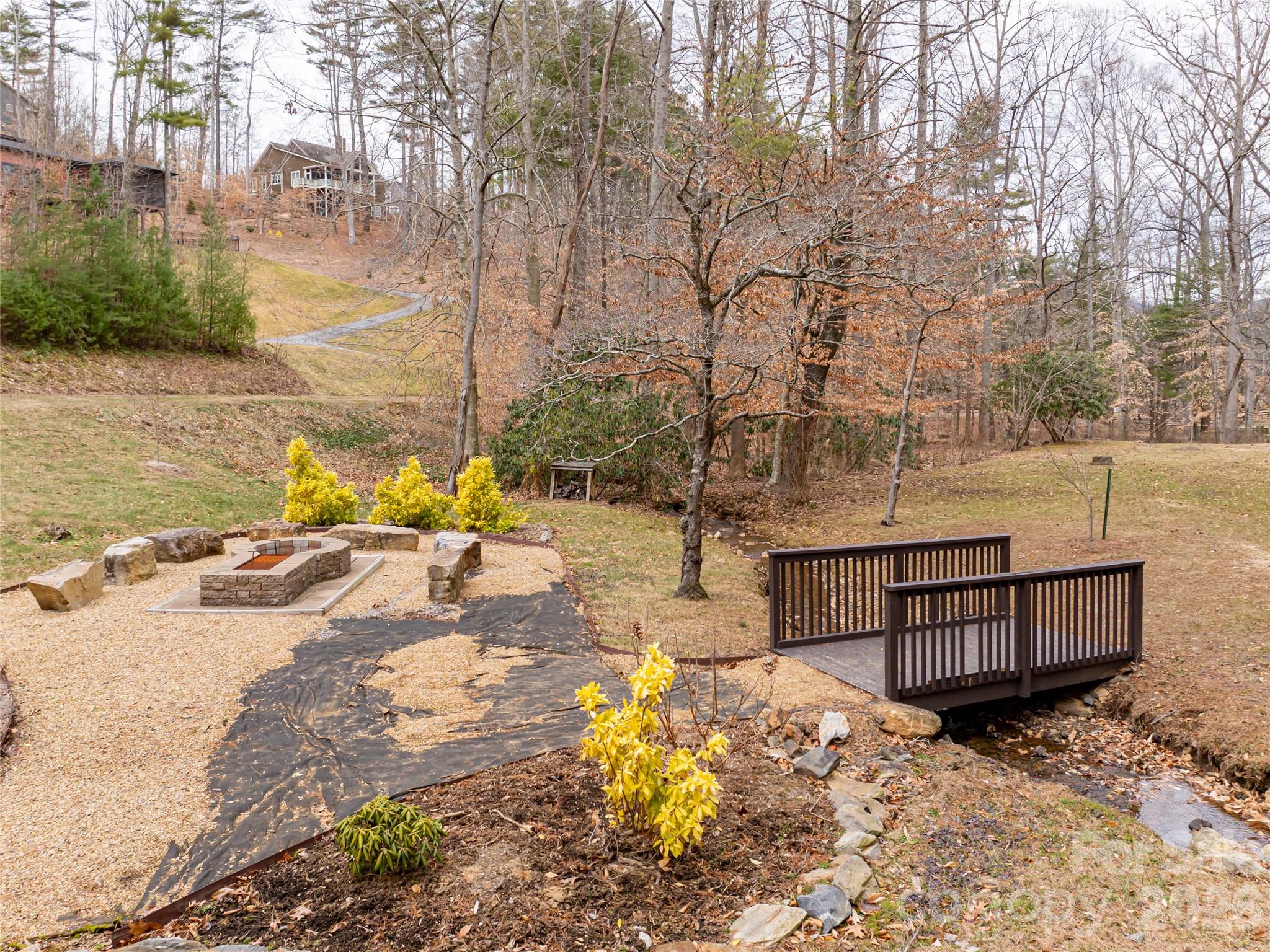 74 Longspur Lane Asheville NC 28804