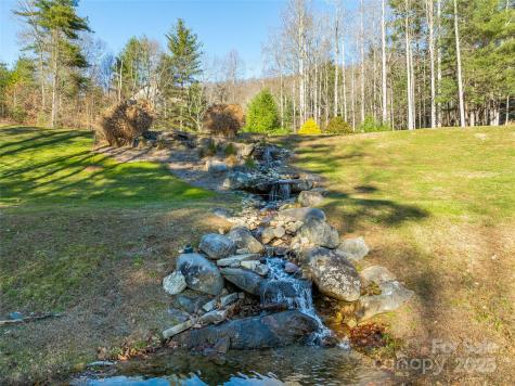211 Ladys Fern Trail Laurel Park NC 28739
