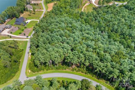 365 Peninsula Reserve Road Nebo NC 28761