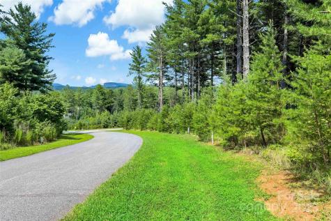 365 Peninsula Reserve Road Nebo NC 28761