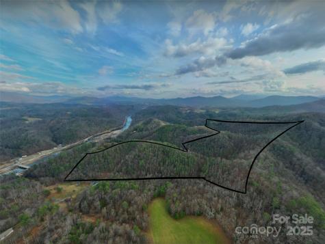 295 Bennett Branch Road Green Mountain NC 28740