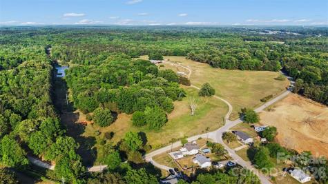 1504 Cedar Pines Lake Road Lancaster SC 29720