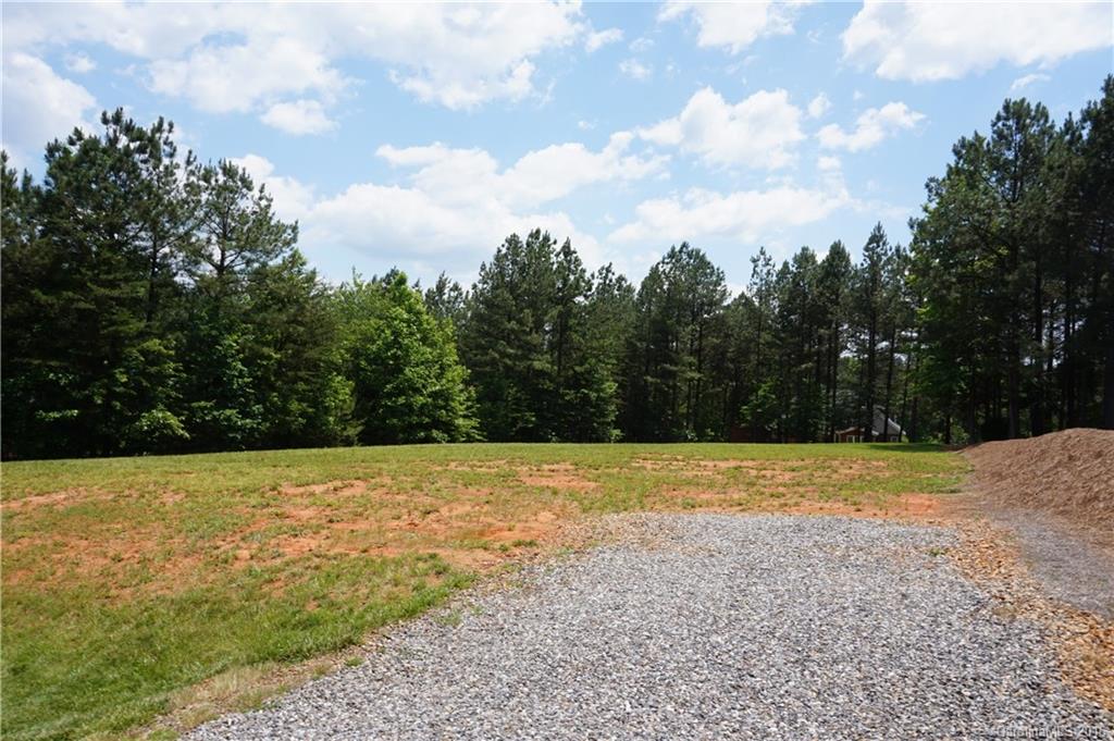 129 Honeysuckle Creek Loop Mooresville NC 28117