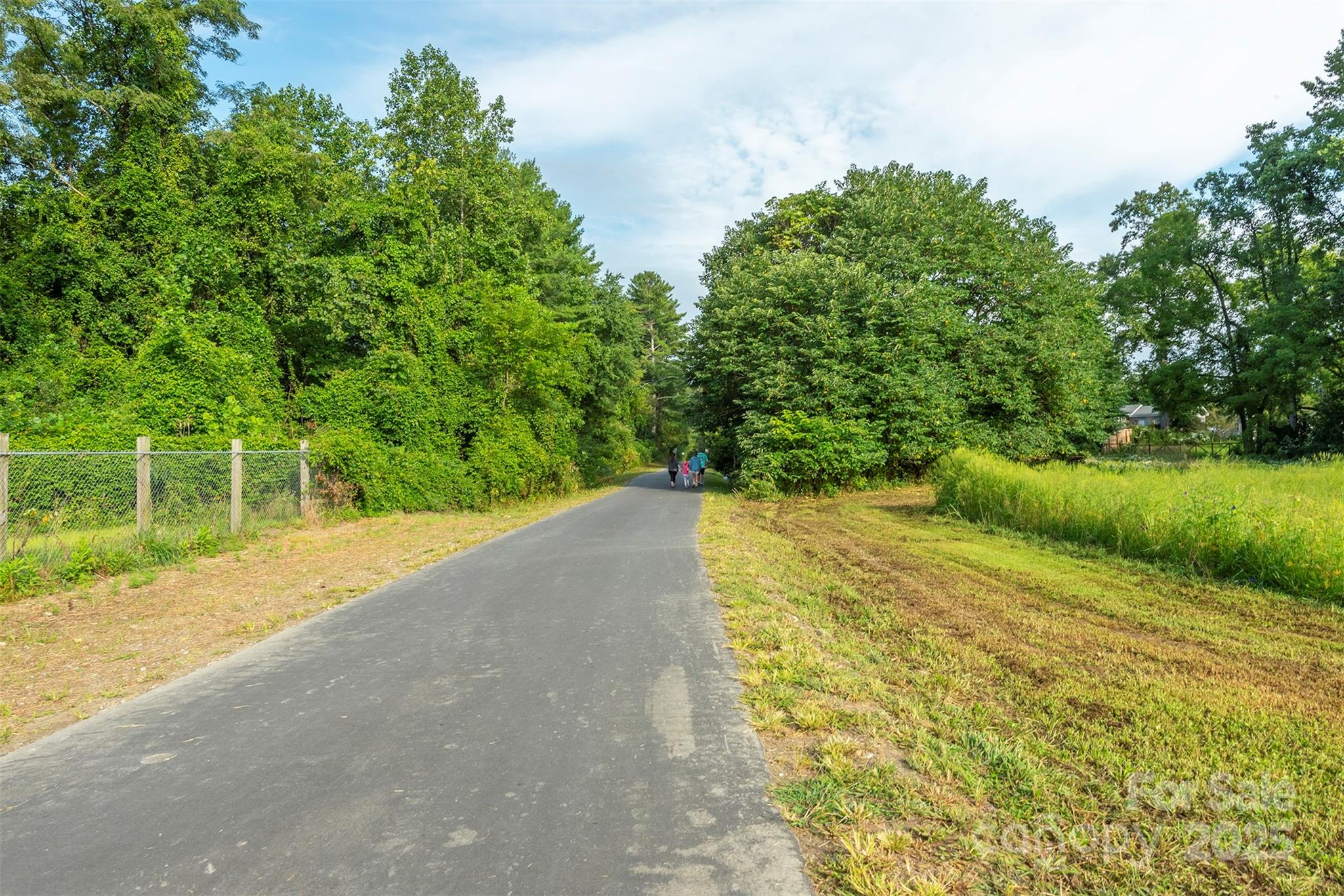 99999 Dale Street Hendersonville NC 28792