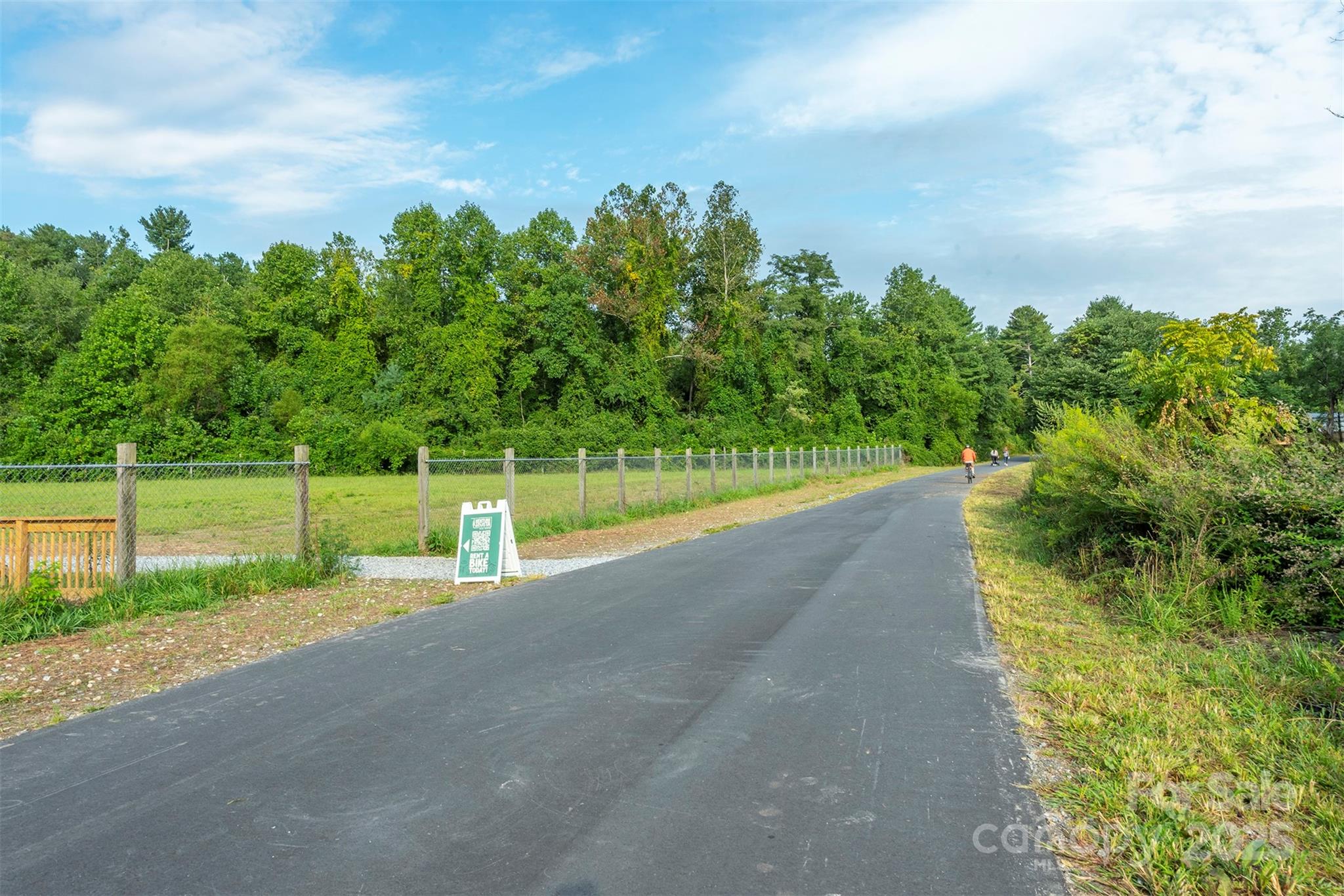 99999 Dale Street Hendersonville NC 28792