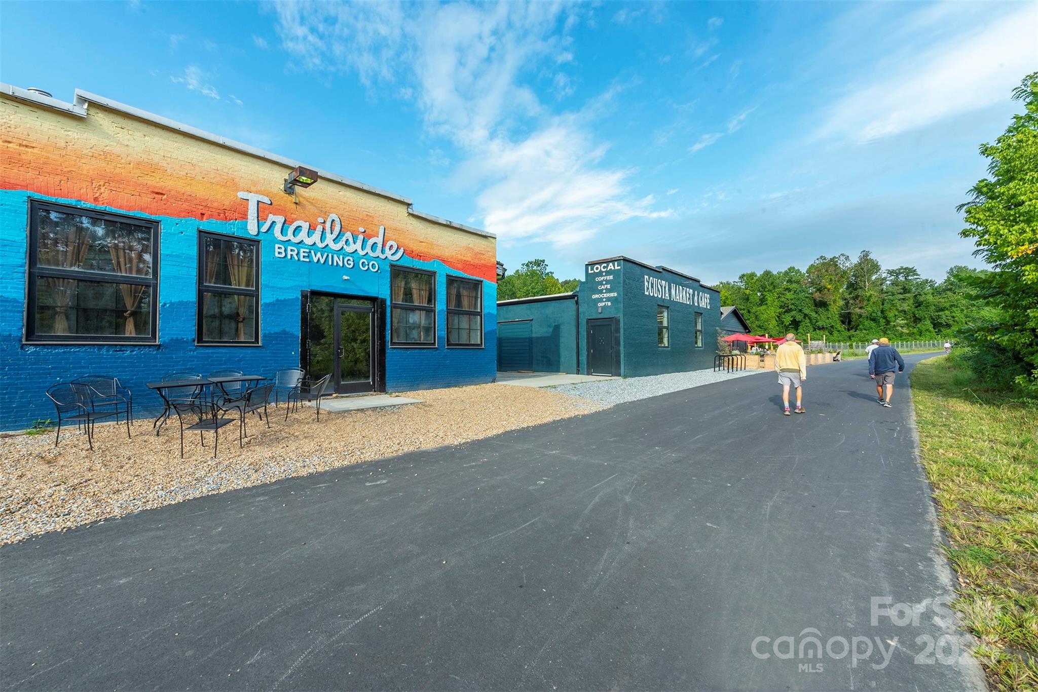 99999 Dale Street Hendersonville NC 28792