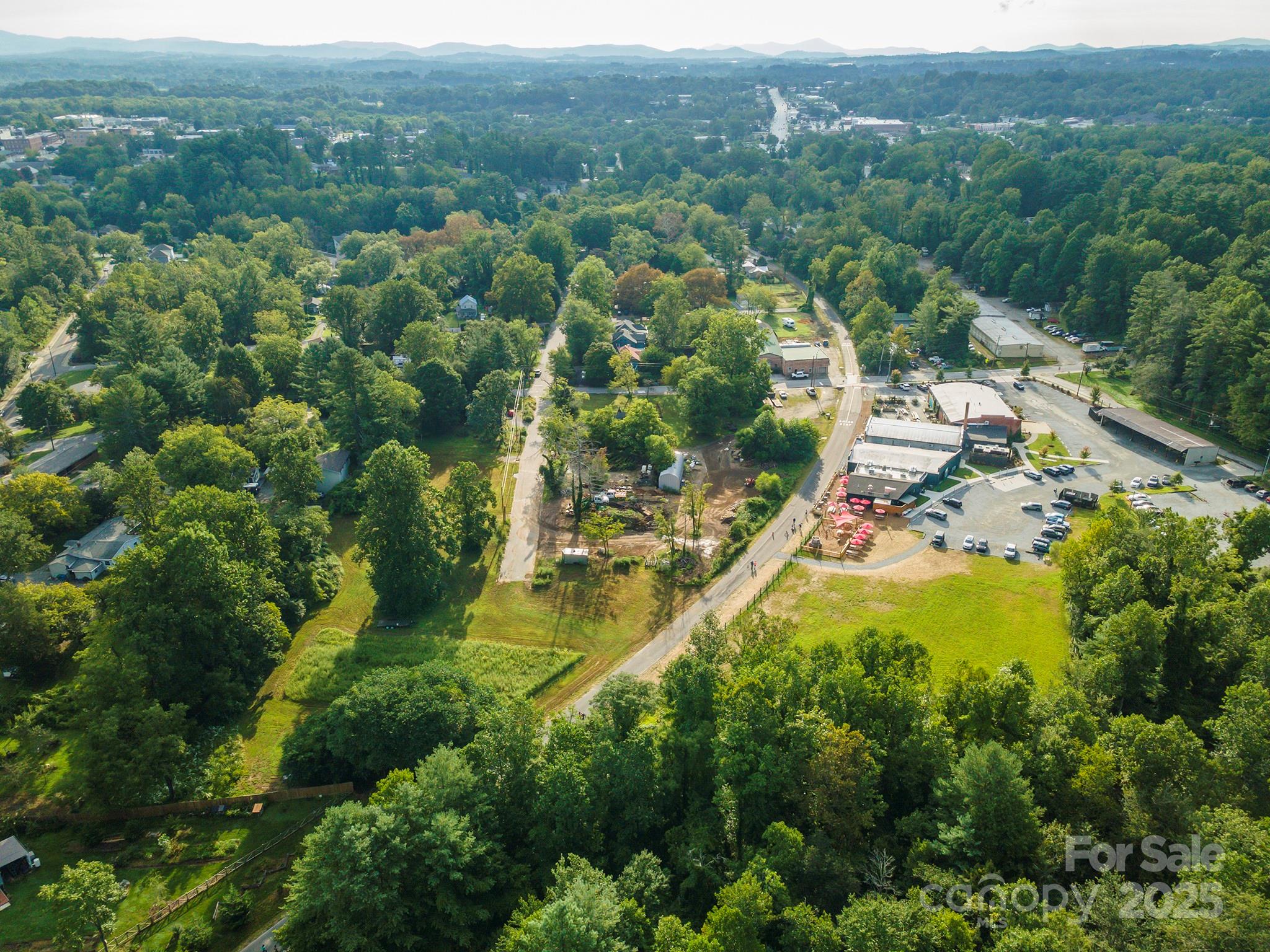 99999 Dale Street Hendersonville NC 28792