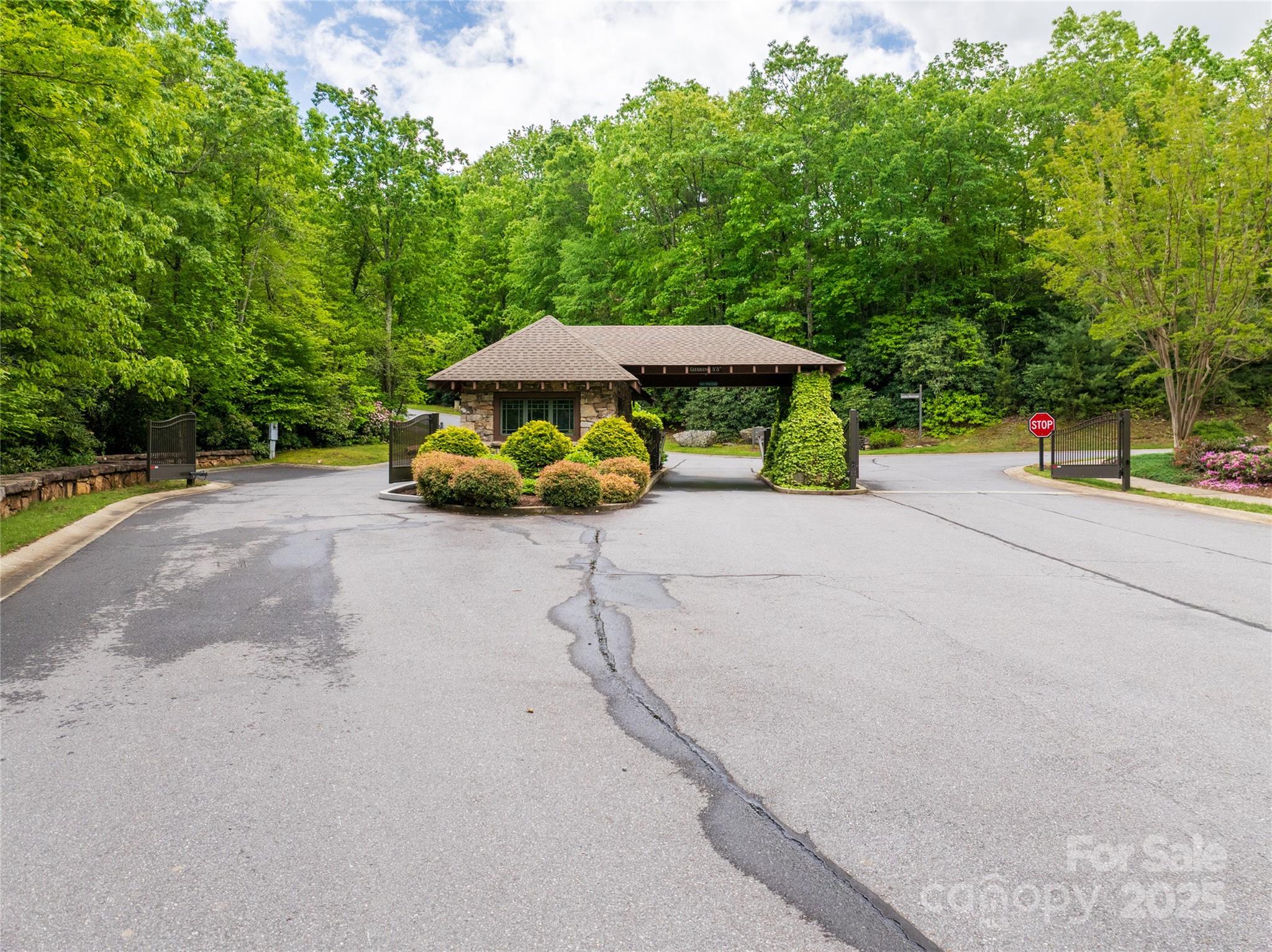 52 Settings Boulevard Black Mountain NC 28711
