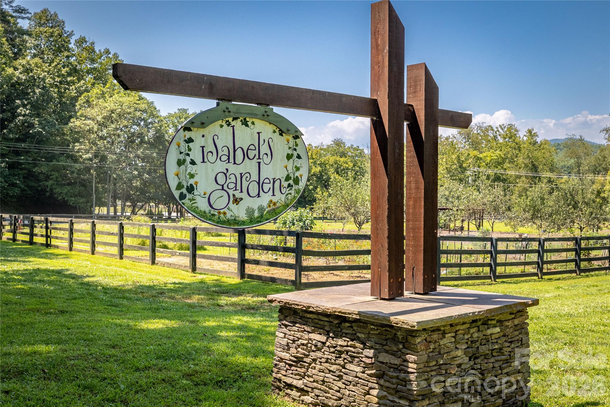 1029 River Club Ridge Lenoir NC 28645