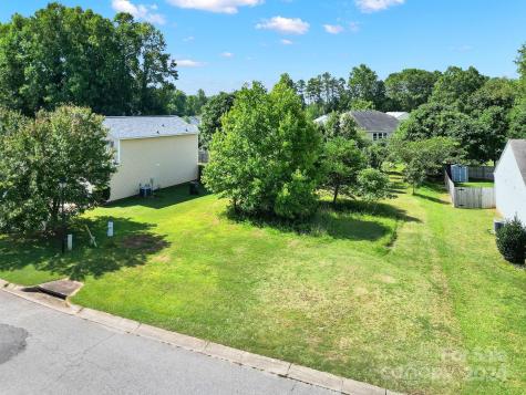 743 Victory Gallop Avenue Clover SC 29710