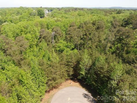 210 Kingfisher Drive New London NC 28127