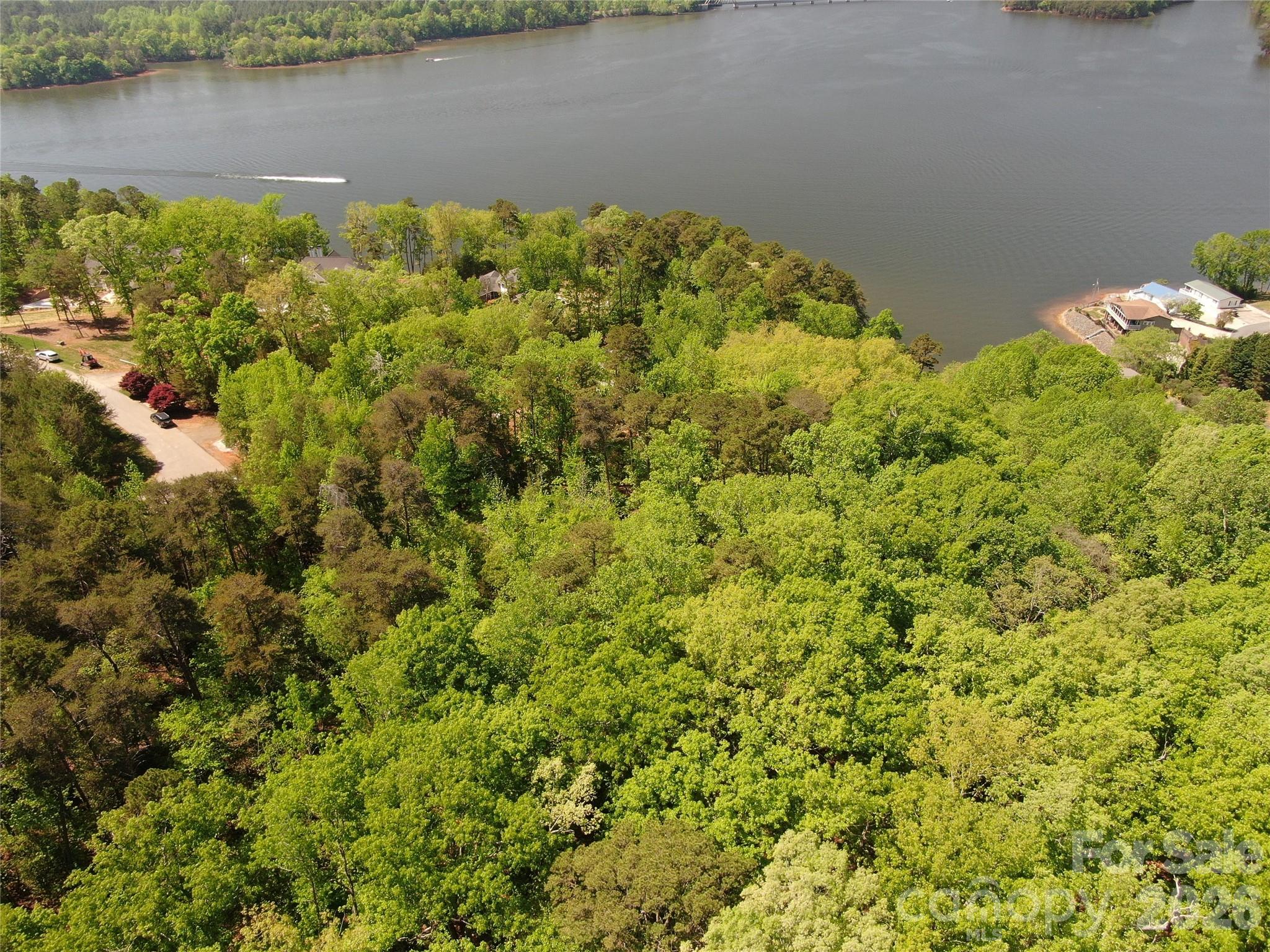 210 Kingfisher Drive New London NC 28127