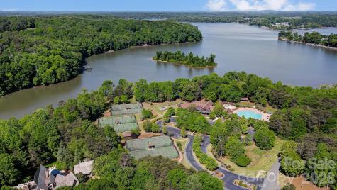 8930 Island Point Road Charlotte NC 28278