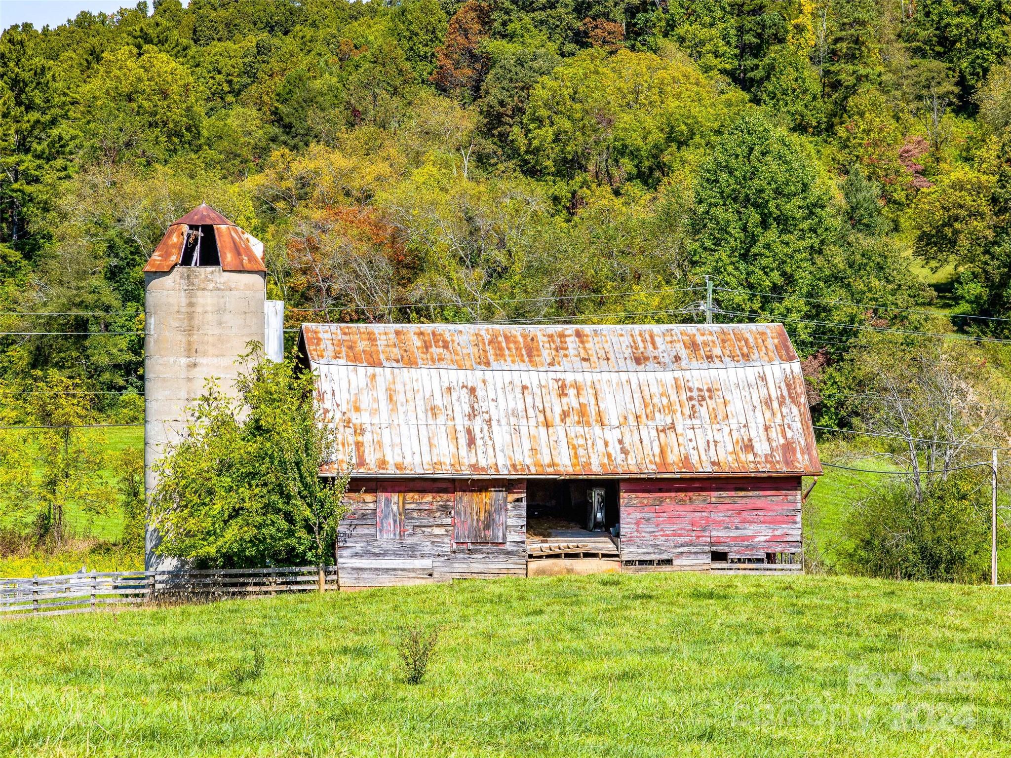 40 Ratcliff Cove Road Waynesville NC 28786