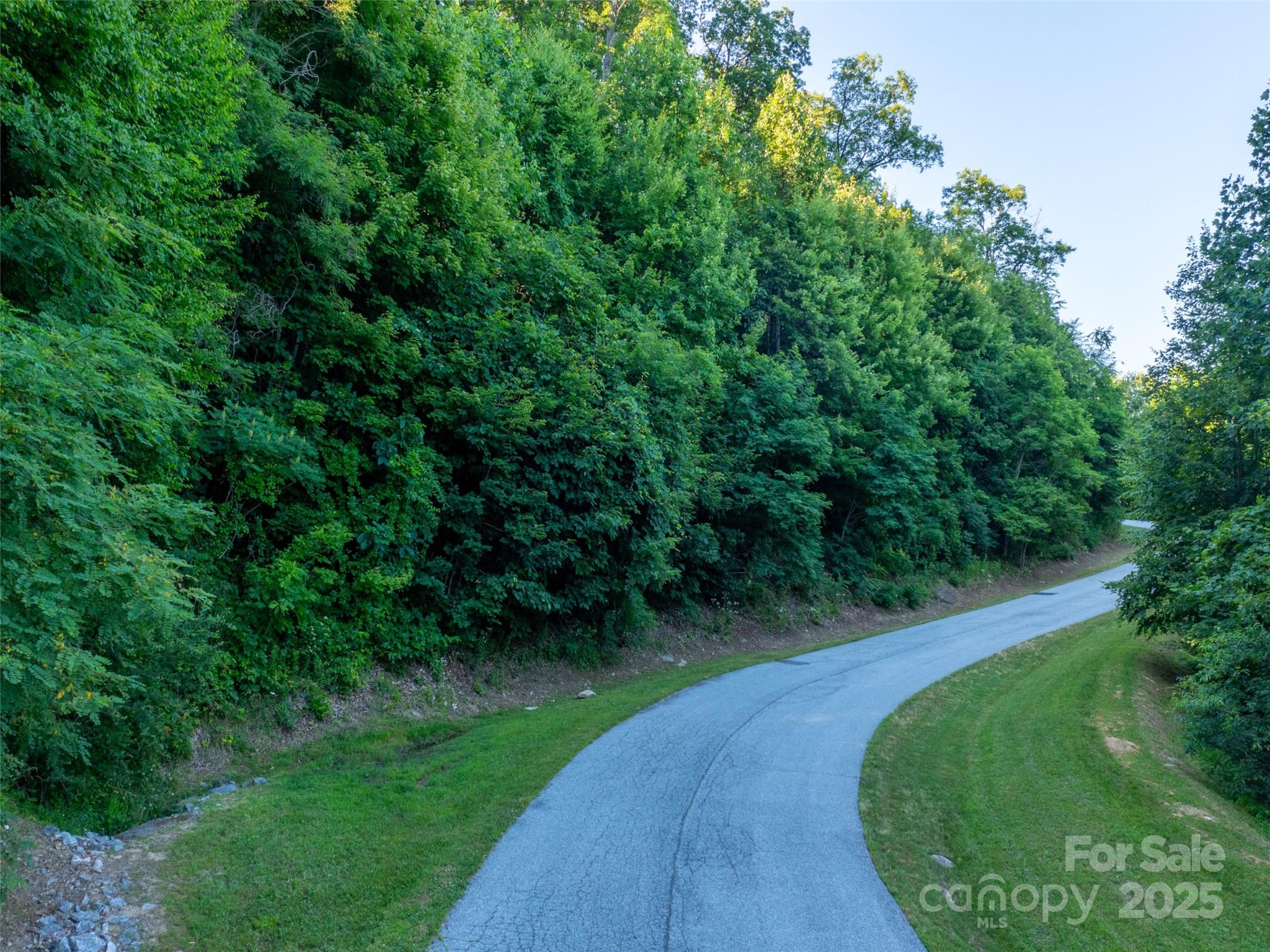 845 Grand Oaks Drive Hendersonville NC 28792