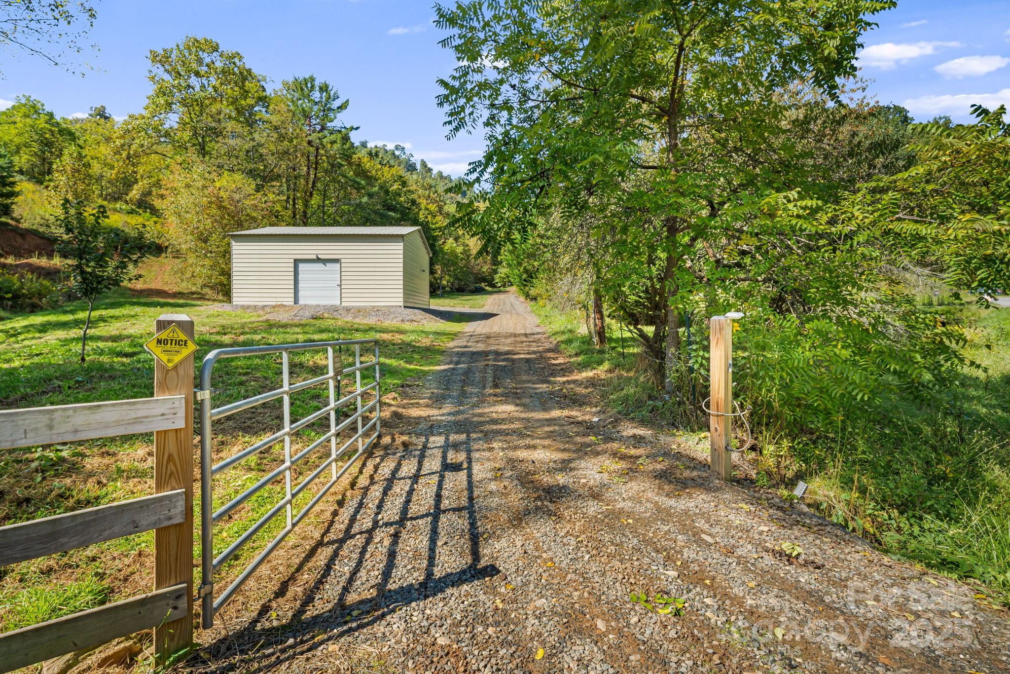 000 Maney Branch Road Burnsville NC 28714