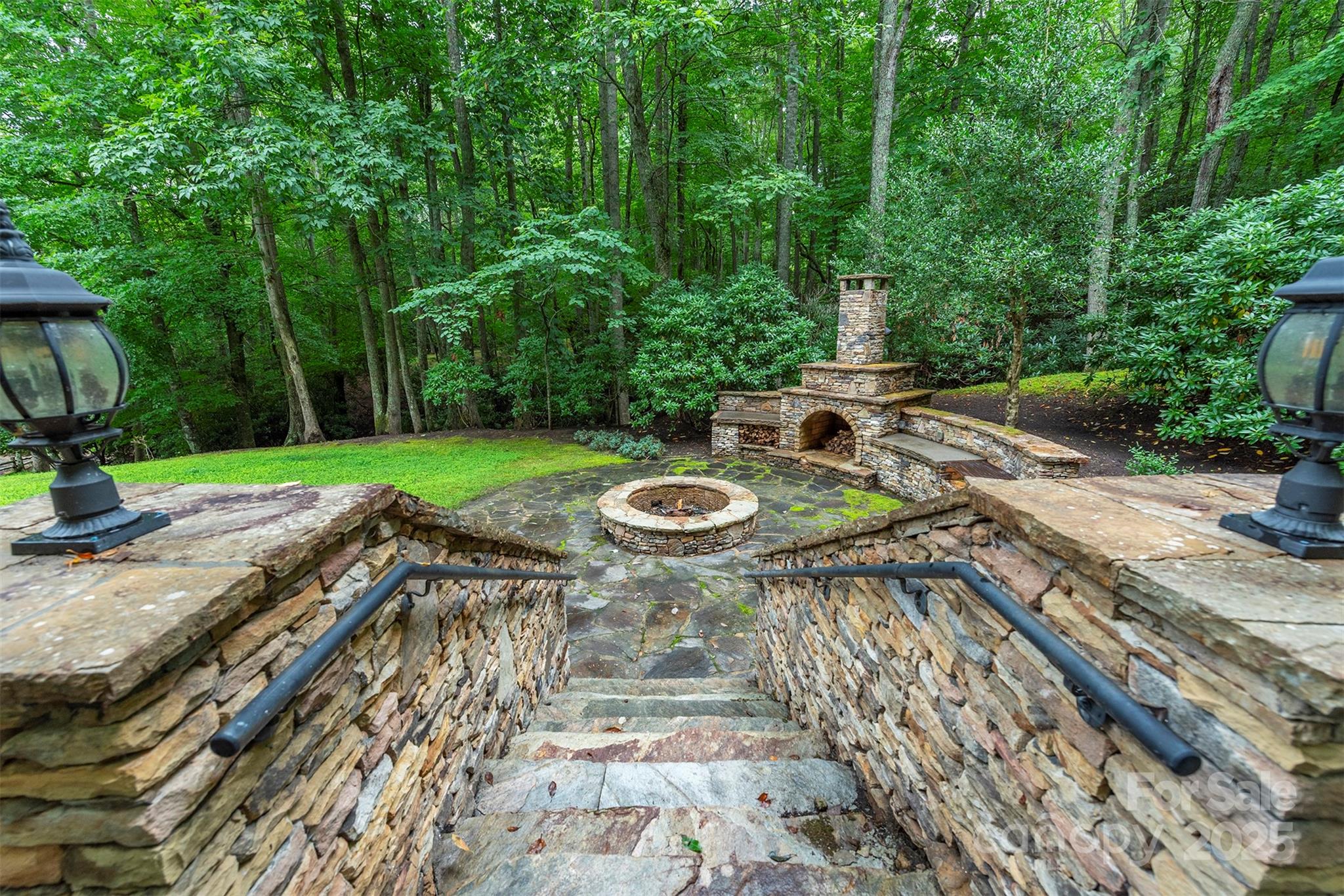 25 Hickory Springs Road Burnsville NC 28714
