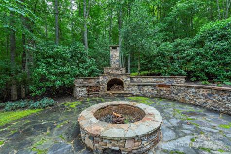25 Hickory Springs Road Burnsville NC 28714