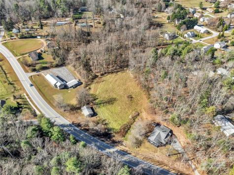 283 Ozone Drive Saluda NC 28773