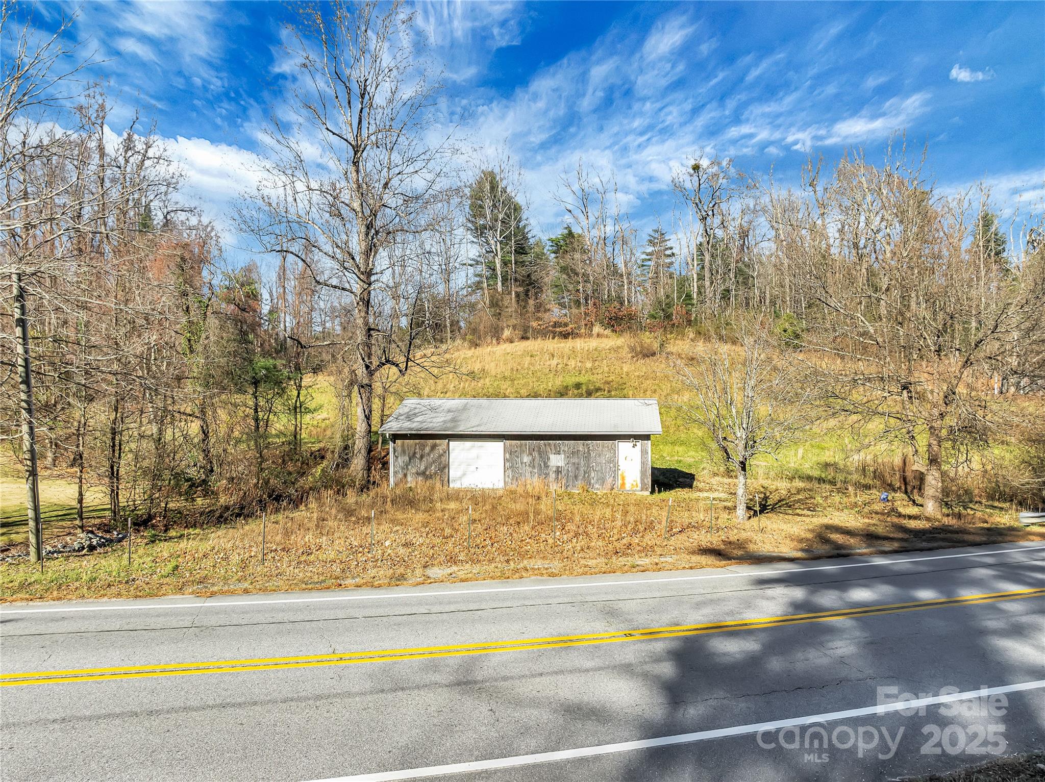283 Ozone Drive Saluda NC 28773