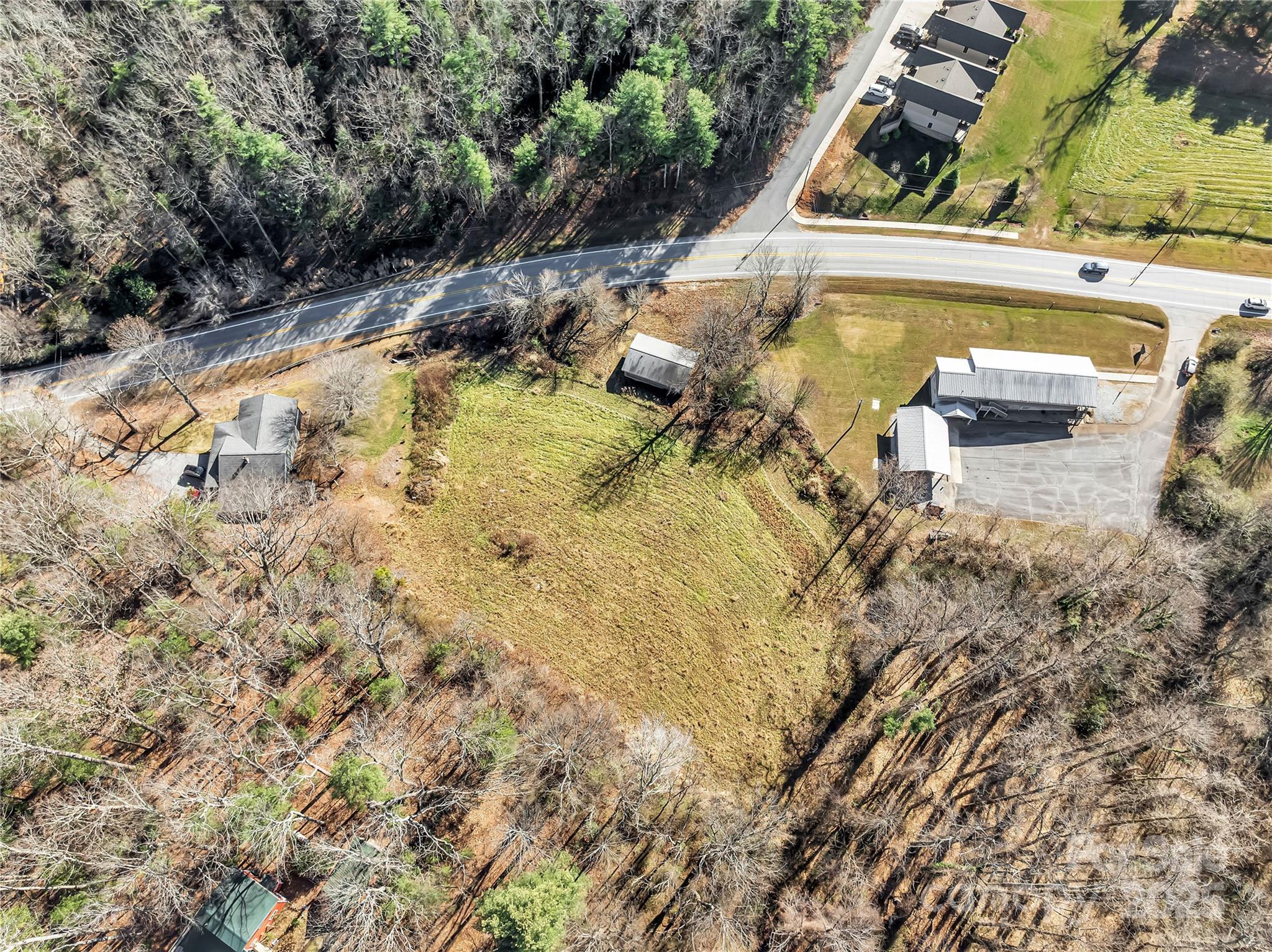 283 Ozone Drive Saluda NC 28773