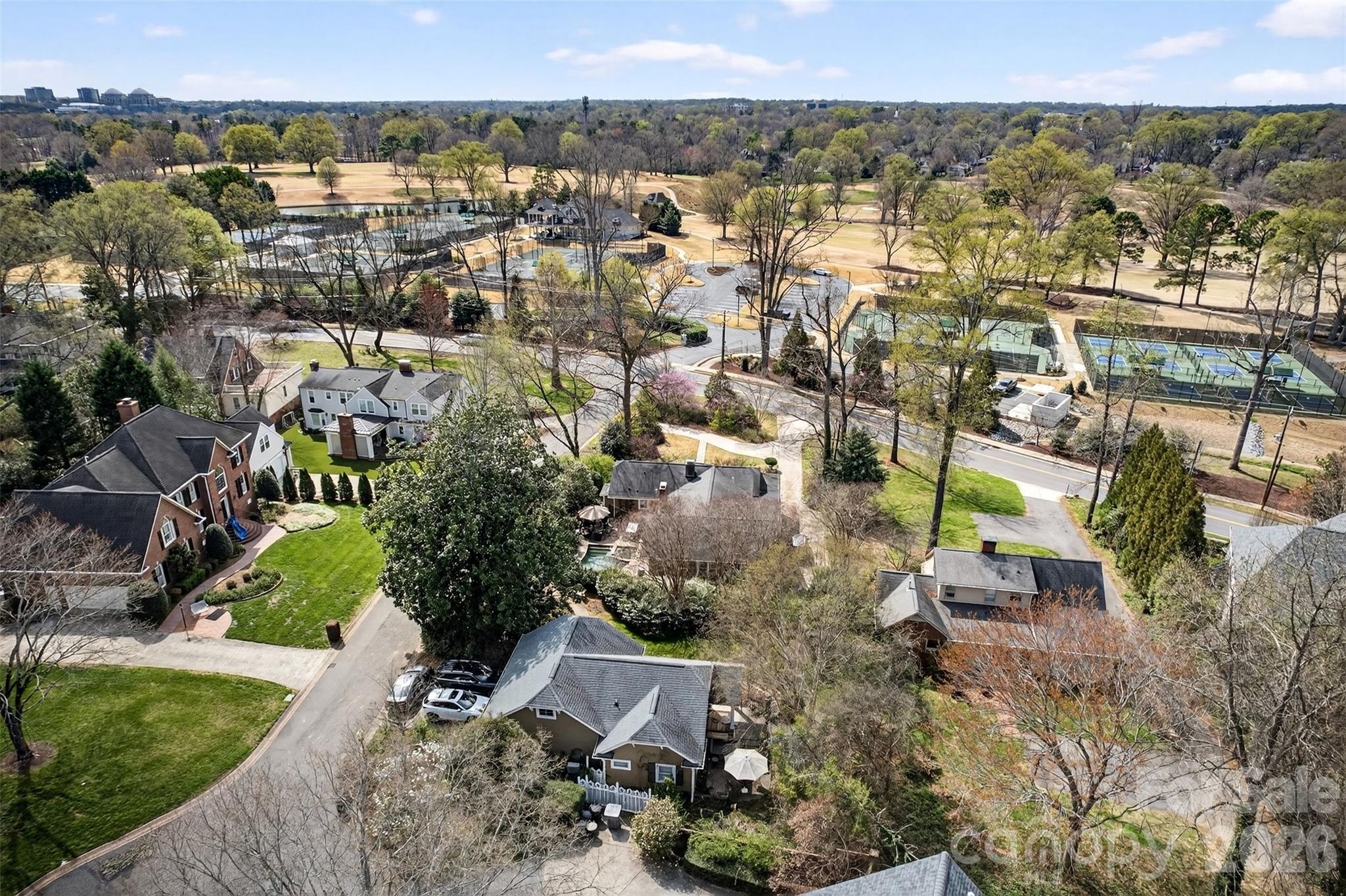 2527 Sharon Road Charlotte NC 28211