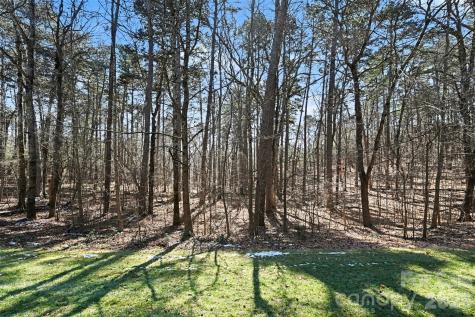 206 Lakewood Court New London NC 28127