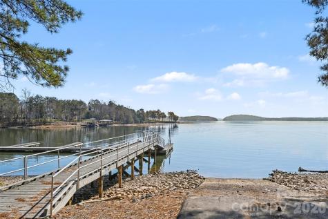 206 Lakewood Court New London NC 28127