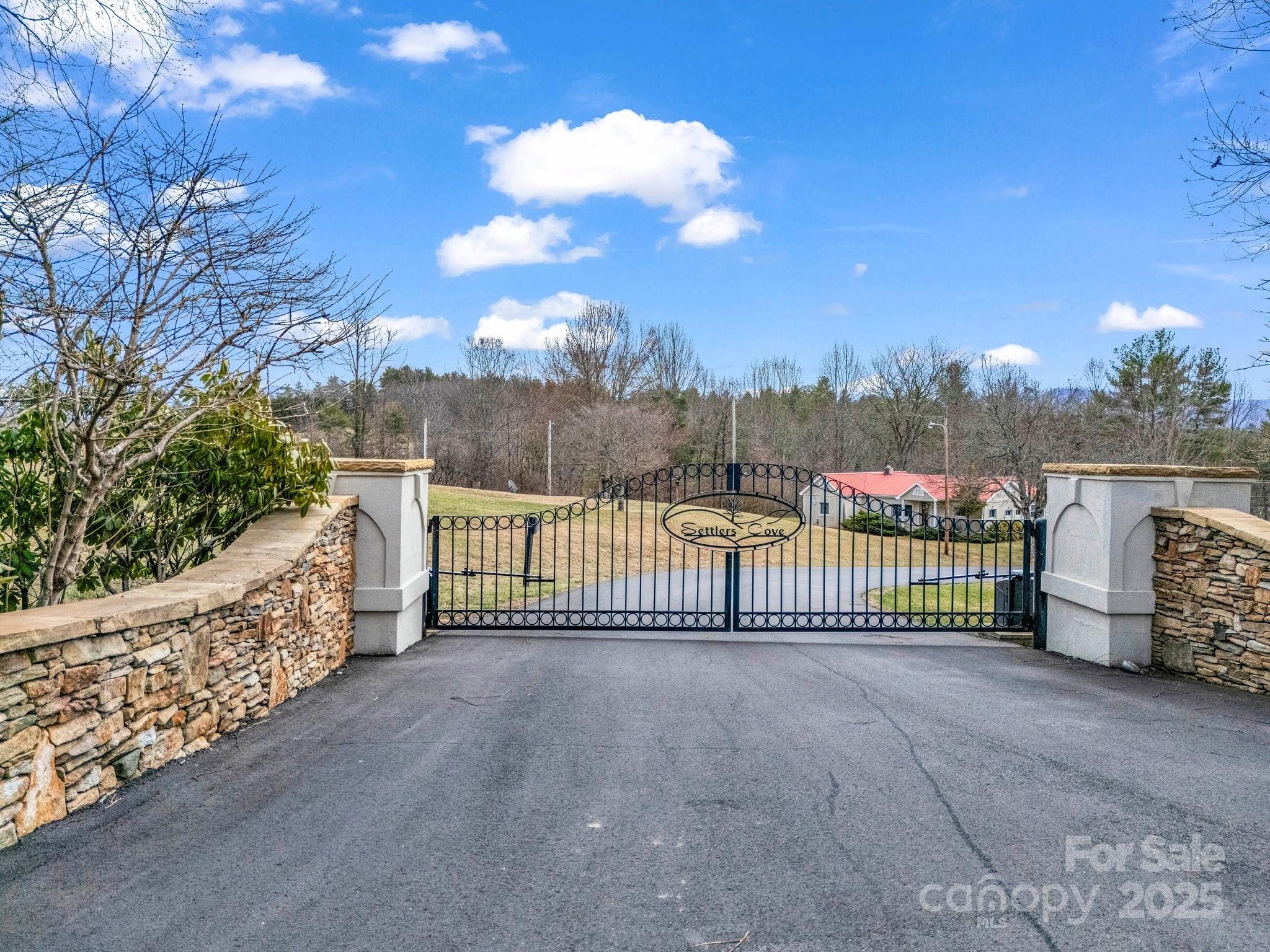 9999 Settlers Trail Mars Hill NC 28754