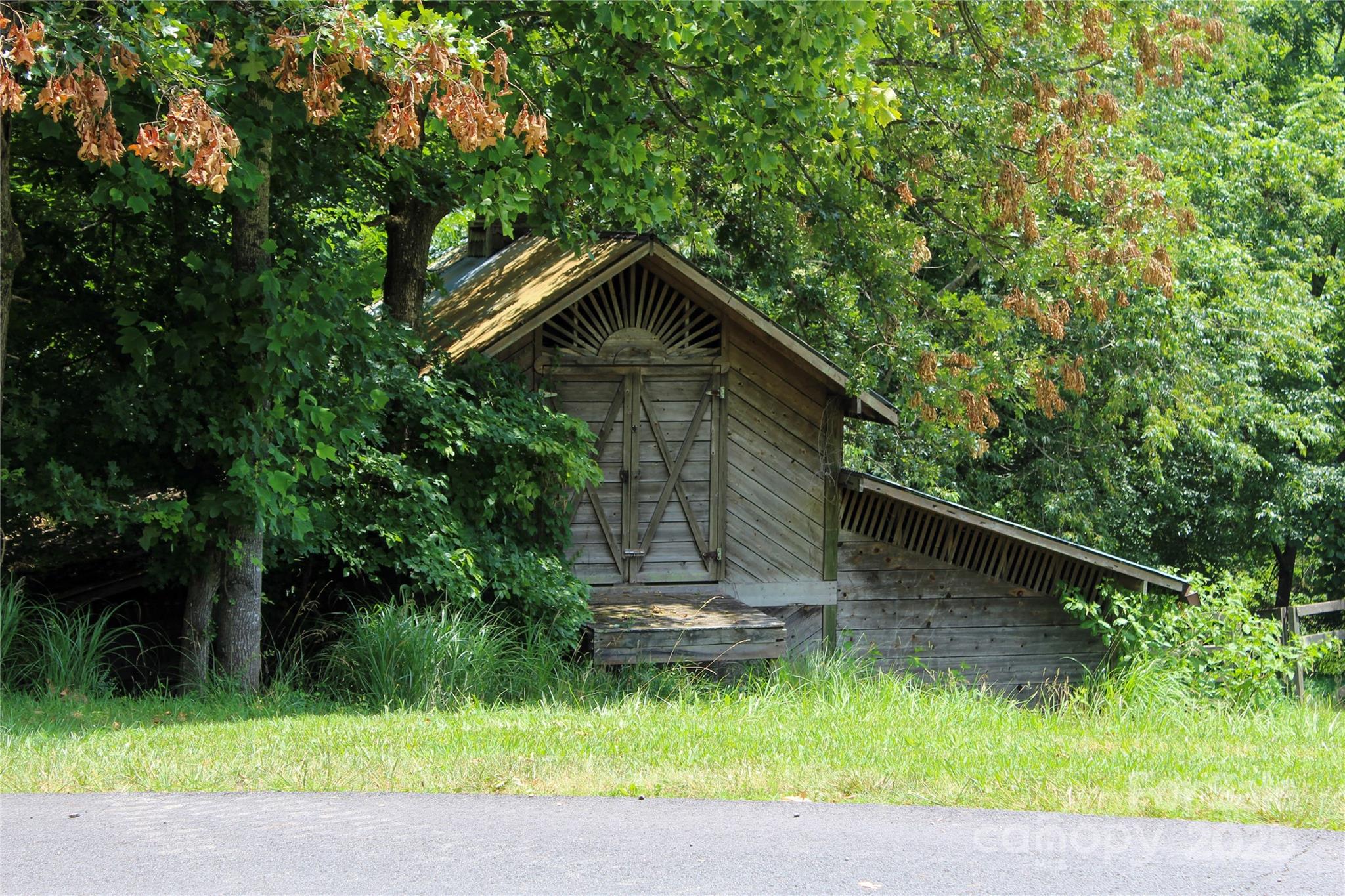 9999 Settlers Trail Mars Hill NC 28754