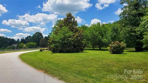755 Hamilton Drive Columbus NC 28722