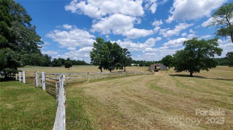 755 Hamilton Drive Columbus NC 28722