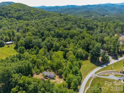 27 Shep Drive Mills River NC 29759