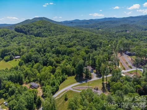 27 Shep Drive Mills River NC 29759