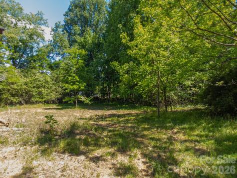 27 Shep Drive Mills River NC 29759