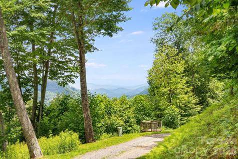 1617 Mountain Gait Drive Mars Hill NC 28754