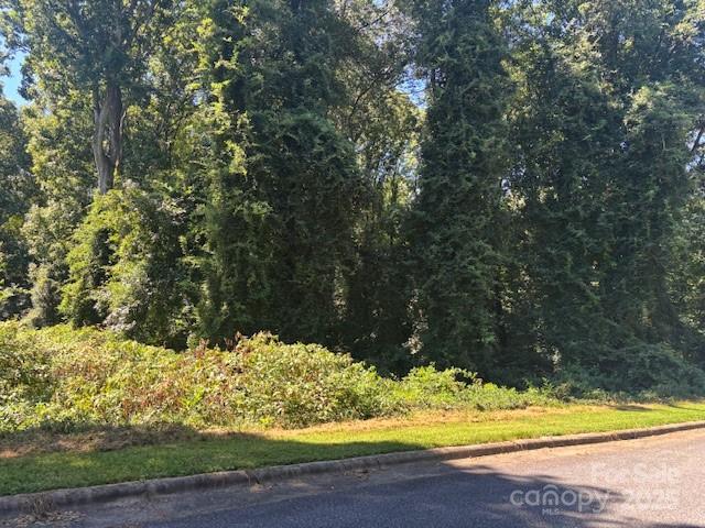 821 & 831 16th Avenue Lane NW Hickory NC 28601