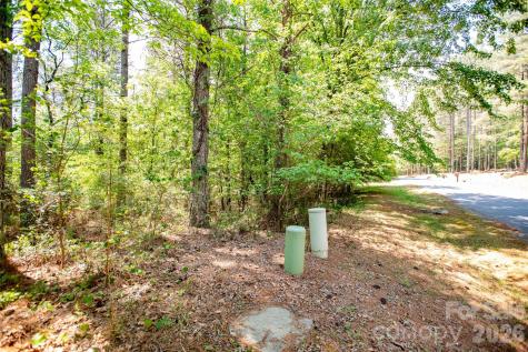 1518 W Paradise Harbor Drive Connelly Springs NC 28612