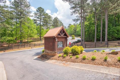 1518 W Paradise Harbor Drive Connelly Springs NC 28612