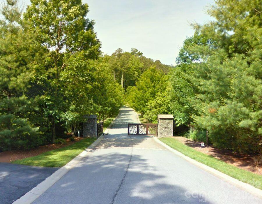 94 Caddis Lane Horse Shoe NC 28742